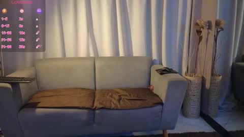 yuliethpetite online show from March 3, 2026, 12:00 pm