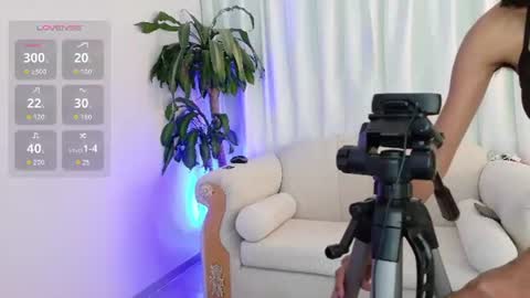 yuliethpetite online show from July 10, 2026, 11:35 am