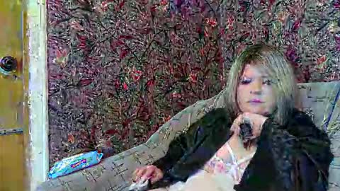 Snapshot of yuliiared chatting on April 9, 2026, 7:03 am yuliiared online show from April 9, 2026, 7:03 am