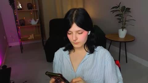 Yumi online show from March 27, 2026, 8:26 am