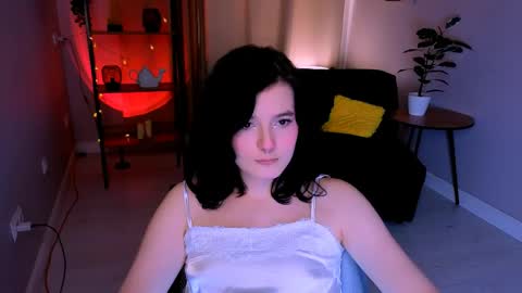 Yumi online show from April 19, 2026, 1:54 pm