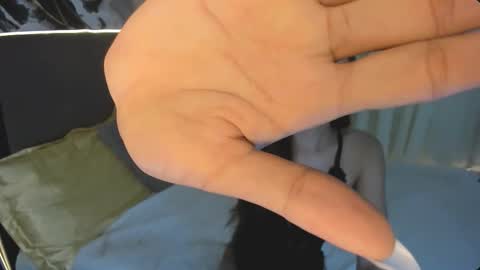 SASSY YUMI online show from November 23, 2025, 2:00 am