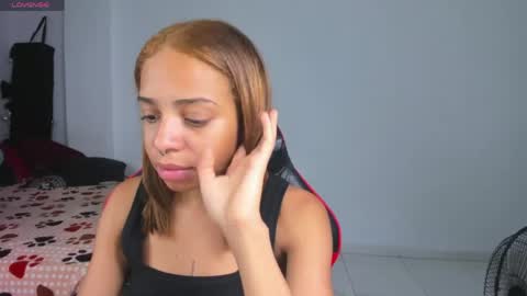 Snapshot of yumi_hanna chatting on April 14, 2026, 2:50 am yumi_hanna online show from April 14, 2026, 2:50 am