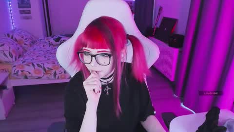 Snapshot of yumi_youkai chatting on December 22, 2025, 8:55 am Yumi 3 online show from December 22, 2025, 8:55 am