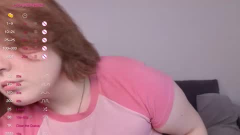 YumemiyaYumi online show from November 3, 2025, 8:21 pm