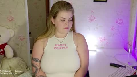 Polly online show from October 9, 2025, 6:50 pm