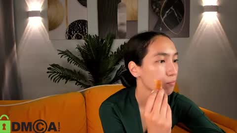 Snapshot of yummy_lamii chatting on June 30, 2026, 3:51 am Cindey online show from June 30, 2026, 3:51 am