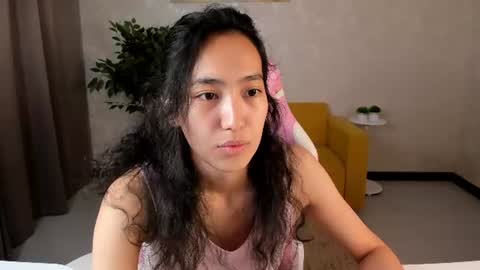 Snapshot of yummy_lamii chatting on July 3, 2026, 3:35 am Cindey online show from July 3, 2026, 3:35 am