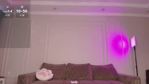 Yumi online show from February 21, 2026, 7:15 pm