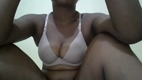 Snapshot of yummychocolate_ chatting on December 28, 2024, 12:36 am YUMMY online show from December 28, 2024, 12:36 am