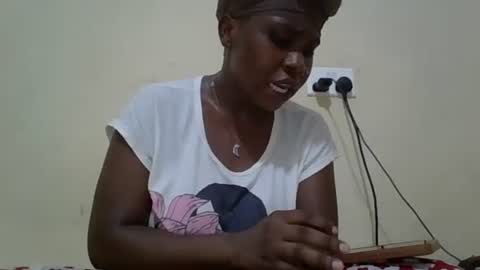 Snapshot of yummychocolate_ chatting on December 30, 2024, 9:05 am YUMMY online show from December 30, 2024, 9:05 am