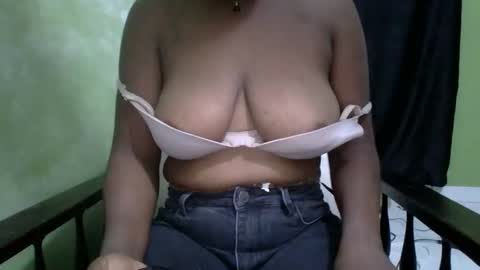 YUMMY online show from September 24, 2025, 3:37 pm