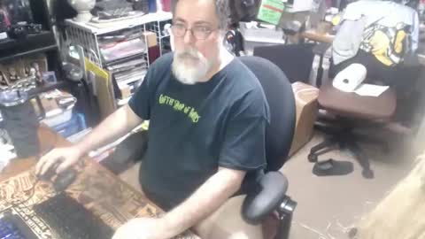 yummyflguy online show from May 18, 2026, 6:25 pm