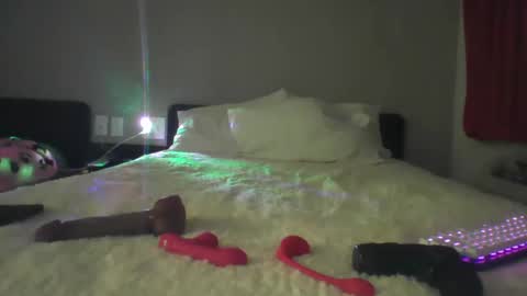 yummythick5150 online show from February 5, 2025, 8:32 am