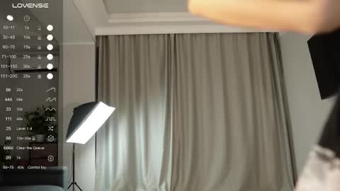 yuna_leen online show from September 28, 2025, 12:27 am