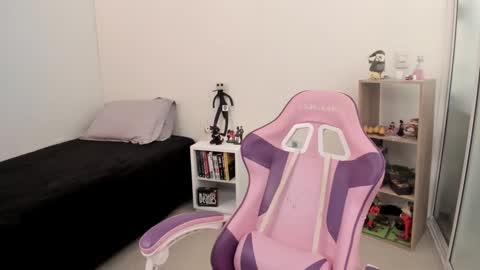 Yuna online show from January 13, 2025, 3:15 pm