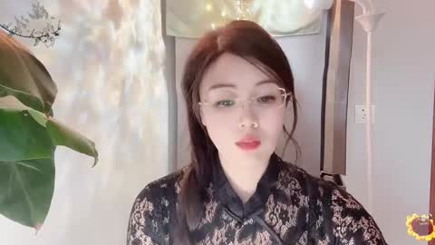 YunEr online show from March 4, 2025, 6:04 am