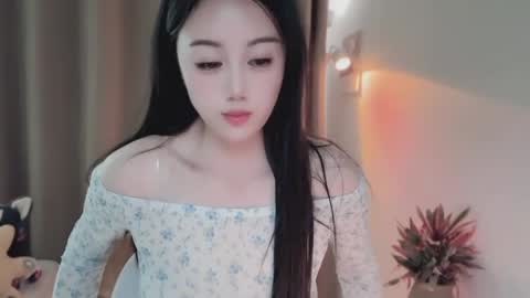 Snapshot of yuner0715 chatting on June 1, 2026, 4:36 am YunEr online show from June 1, 2026, 4:36 am