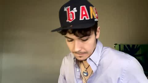 yungstudbev online show from January 26, 2025, 1:47 pm