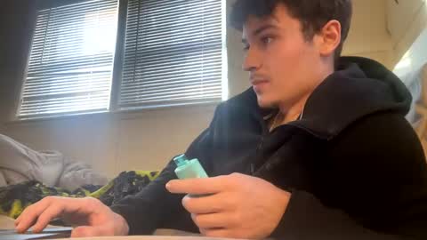 yungstudbev online show from January 28, 2025, 8:58 pm