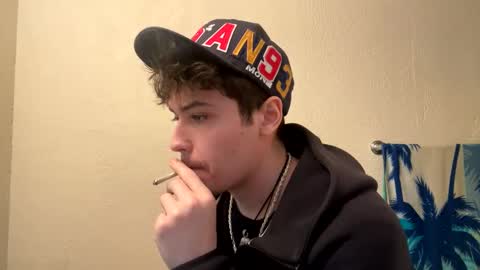 yungstudbev online show from January 31, 2025, 8:12 pm