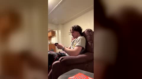 yungstudbev online show from March 1, 2026, 12:01 am