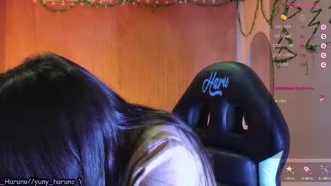 Haruno online show from December 13, 2024, 3:54 pm