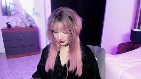 Snapshot of yuri_kay chatting on May 31, 2026, 6:09 pm Yuri Kay online show from May 31, 2026, 6:09 pm