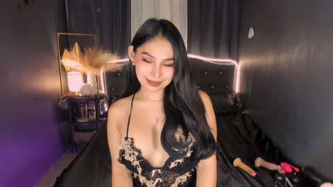 Snapshot of yuriefoster chatting on December 18, 2024, 4:09 am Yurie online show from December 18, 2024, 4:09 am