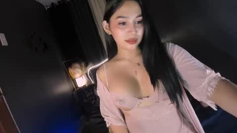 Snapshot of yuriefoster chatting on February 25, 2025, 3:09 am Yurie online show from February 25, 2025, 3:09 am