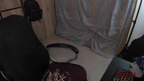 yurii_moody online show from December 9, 2024, 1:07 am