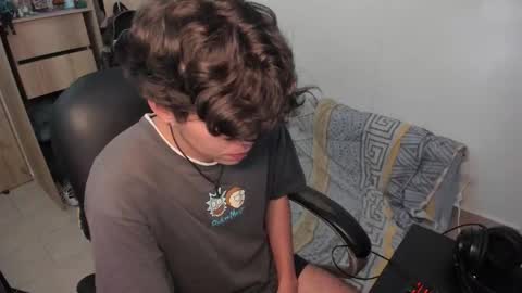 yurii_moody online show from November 28, 2025, 5:04 pm