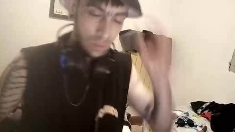 Yuumi online show from September 25, 2025, 3:21 am