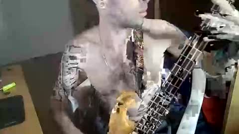 Yuumi online show from October 9, 2025, 8:40 pm