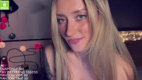 Snapshot of yvie_ chatting on July 7, 2026, 7:09 am The Queen Bitch of the United Kingdom online show from July 7, 2026, 7:09 am
