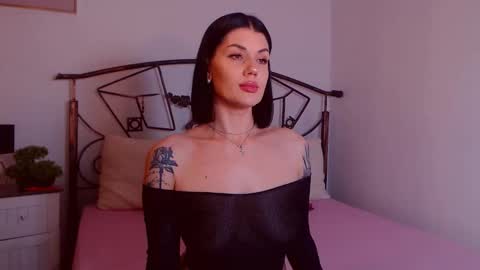 I V Y   online show from February 9, 2026, 8:35 pm