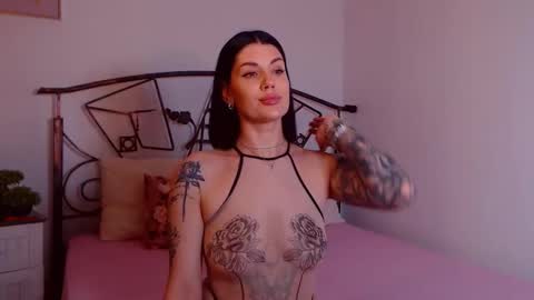 I V Y   online show from February 19, 2026, 9:55 pm