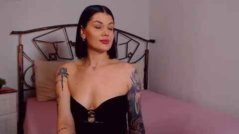 I V Y   online show from March 20, 2026, 8:57 pm