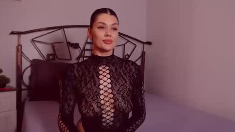 Snapshot of yvonneeverlee chatting on April 28, 2026, 8:47 pm I V Y online show from April 28, 2026, 8:47 pm