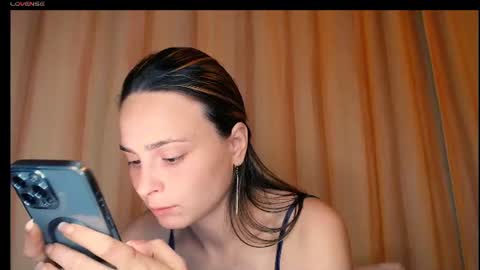 Snapshot of yzza_suave chatting on June 18, 2026, 8:35 pm yzza_suave online show from June 18, 2026, 8:35 pm