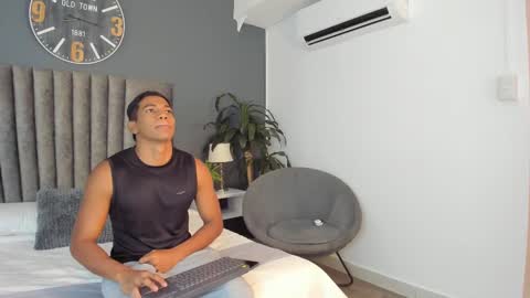 zac online show from October 1, 2025, 7:31 pm