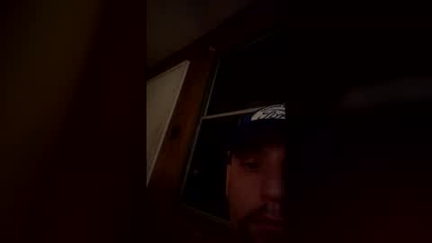 zacharyrobertson48 online show from May 17, 2026, 8:12 am