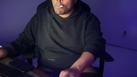 IMAWINNER online show from April 16, 2026, 4:02 am