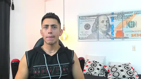 Snapshot of zachpri20 chatting on December 19, 2024, 10:24 am zachpri20 online show from December 19, 2024, 10:24 am