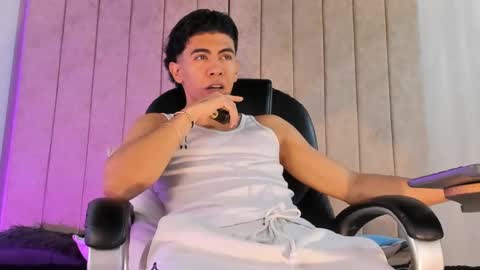 Snapshot of zack_conor chatting on March 3, 2025, 12:48 pm zack conor online show from March 3, 2025, 12:48 pm