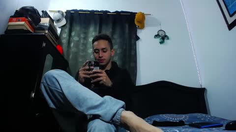 Snapshot of zackdriussyx chatting on February 9, 2025, 4:57 am zackdriussyx online show from February 9, 2025, 4:57 am