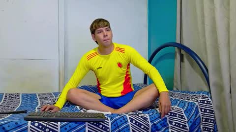 Snapshot of zackmontiel07 chatting on February 10, 2026, 8:51 am ZackMontiel07 online show from February 10, 2026, 8:51 am