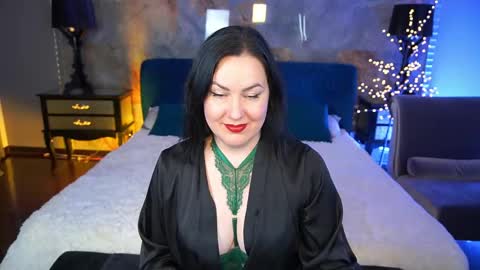 Zafiramoonn online show from May 16, 2026, 8:07 pm