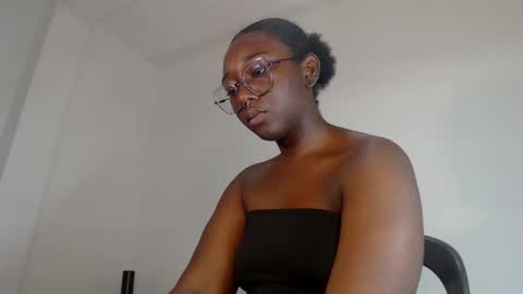 Snapshot of zahhysims chatting on February 21, 2025, 1:33 pm zahhy online show from February 21, 2025, 1:33 pm