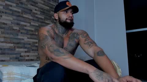 INSTAGRAM yormanfit7 online show from February 14, 2025, 1:02 am